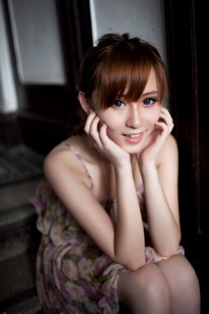 清澈眼神让人心碎,清纯美女写真