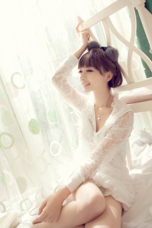 0001.jpg_>�Ը�˯����Ůд��ͼ��_��1��