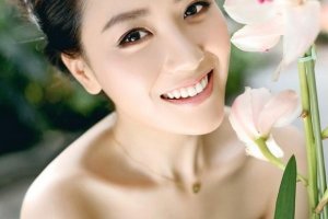 �峺�������������崿��Ů
