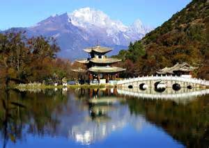 黑龙潭自然风景区